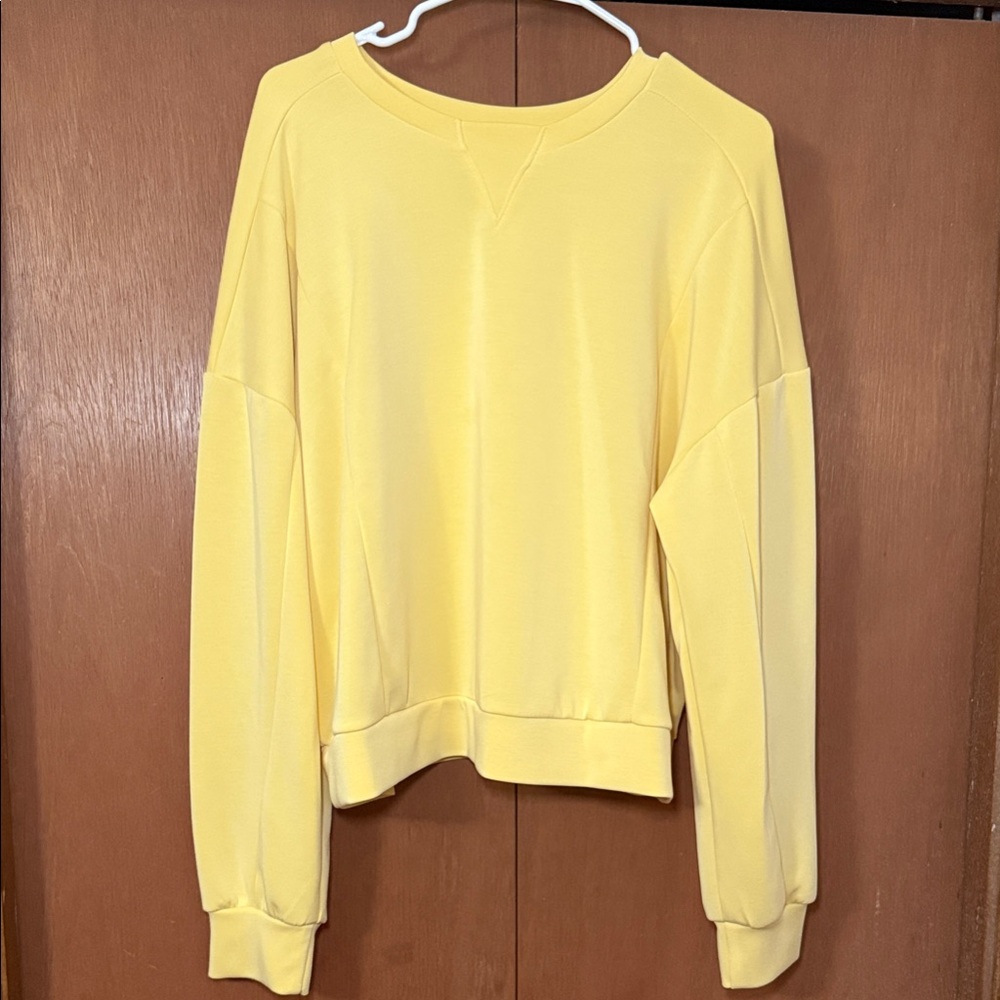 BKE Yellow Crewneck